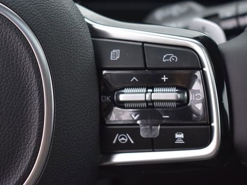 New 2026 Kia Carnival SX Prestige FWD image 32