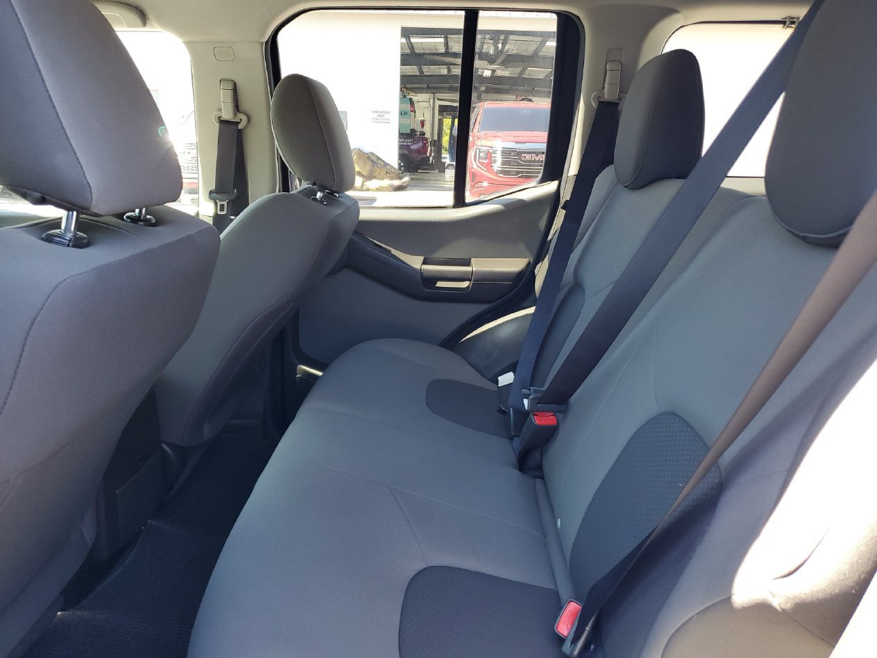 Used 2014 Nissan Xterra S w/ Value Package RWD image 10