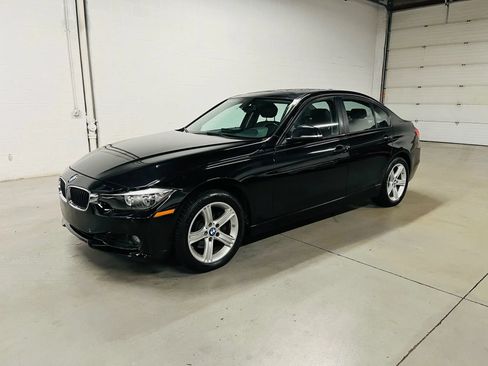 Used 2015 BMW 328i xDrive Sedan AWD/4WD image 2