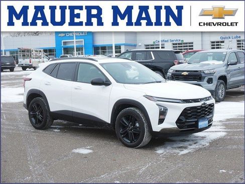 Certified 2024 Chevrolet Trax ACTIV w/ Sunroof Package image 1