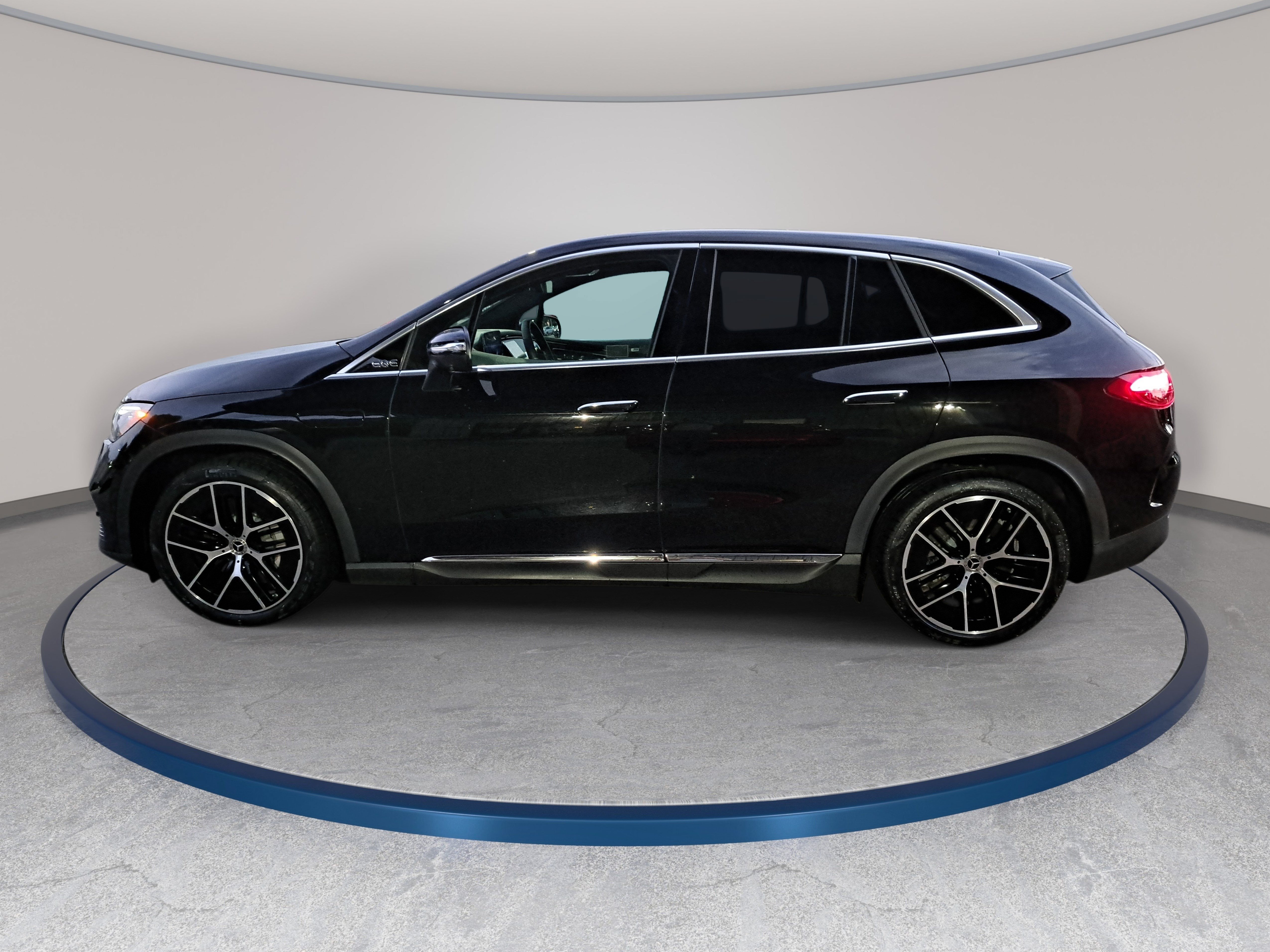 Used 2024 Mercedes-Benz EQE 350+ SUV image 9