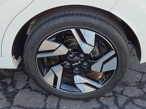 Certified 2023 Kia Soul GT-Line image 30