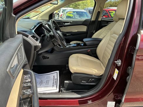 Used 2017 Ford Edge SEL w/ Equipment Group 201A FWD image 3