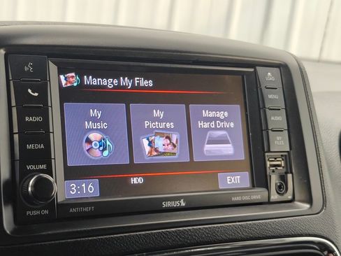 Used 2020 Dodge Grand Caravan SXT image 33