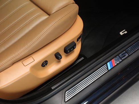 Used 2002 BMW M5 RWD image 62