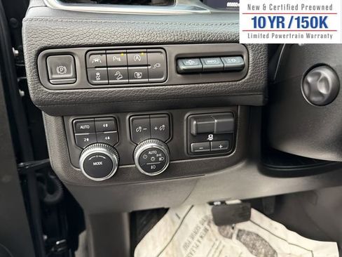 Used 2022 GMC Yukon XL Denali w/ Denali Premium Package image 18