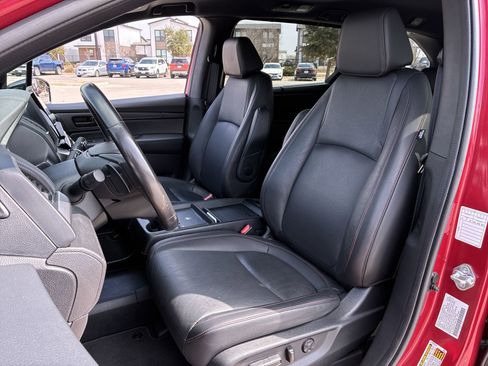 Certified 2025 Honda Odyssey Sport-L image 17