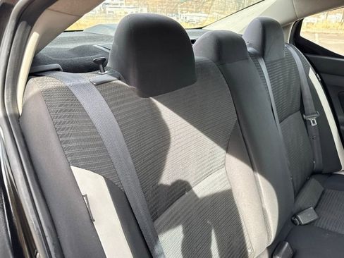 Used 2021 Nissan Versa SV image 22