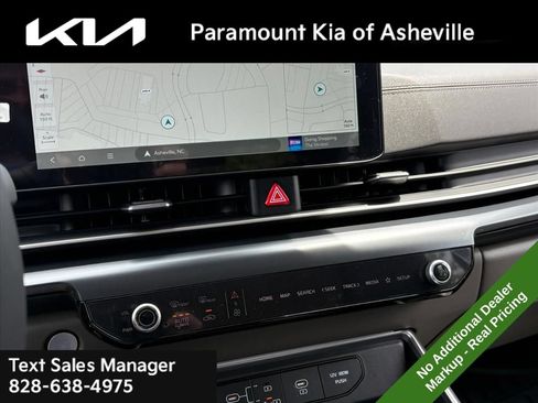New 2026 Kia Carnival FWD image 9