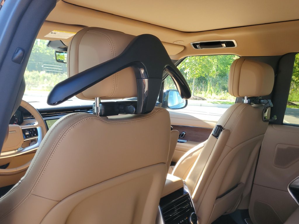 New 2026 Land Rover Range Rover Long Wheelbase SE AWD/4WD image 28