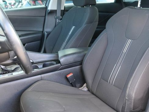 Used 2022 Hyundai Elantra SEL w/ Convenience Package image 10