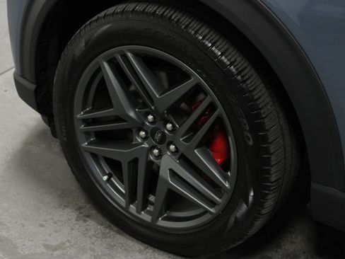 Used 2025 Ford Explorer ST RWD image 10
