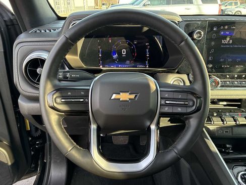 Used 2023 Chevrolet Colorado LT w/ LT Convenience Package III image 10