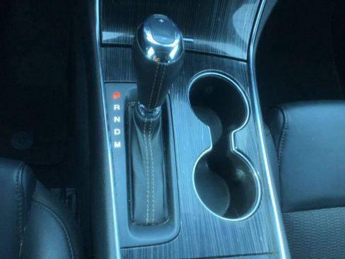 Used 2018 Chevrolet Impala LT FWD image 15