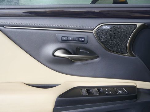 Used 2021 Lexus ES 350 Luxury image 9