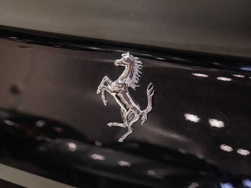 Used 2019 Ferrari Portofino RWD image 54