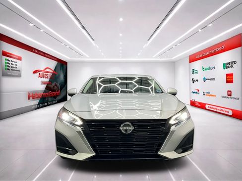 Used 2023 Nissan Altima 2.5 S image 3