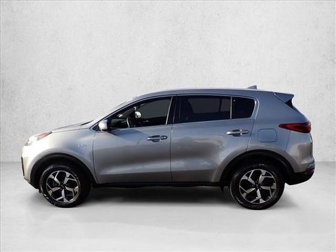 Used 2022 Kia Sportage LX AWD/4WD image 2