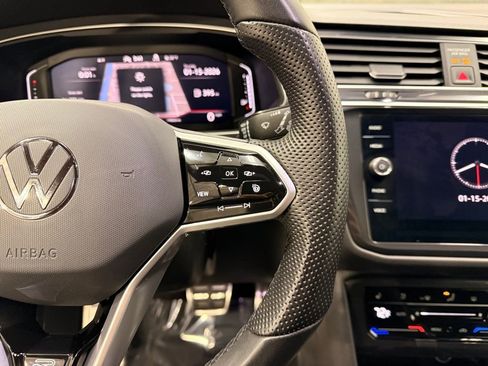 Used 2024 Volkswagen Tiguan SEL R-Line image 14