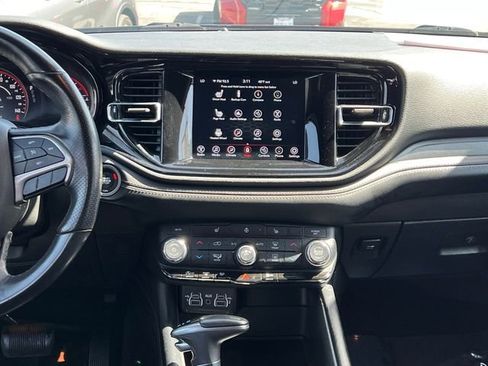 Used 2023 Dodge Durango SXT RWD image 18