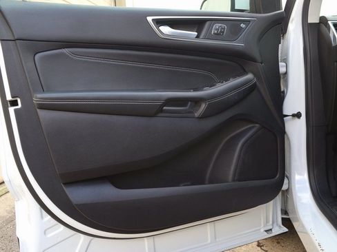 Used 2022 Ford Edge Titanium w/ Cargo Accessory Package image 27