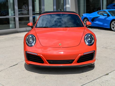 Used 2019 Porsche 911 Cabriolet image 2