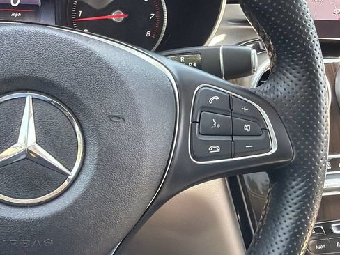 Used 2019 Mercedes-Benz GLC 300 4MATIC image 19