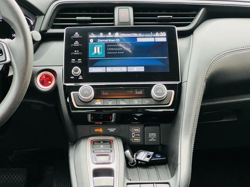 Used 2021 Honda Insight EX image 18