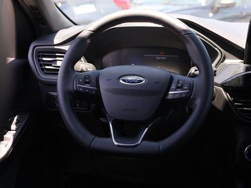 Certified 2025 Ford Escape ST-Line FWD image 22