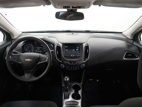 Used 2017 Chevrolet Cruze LT w/ Convenience Package FWD image 13