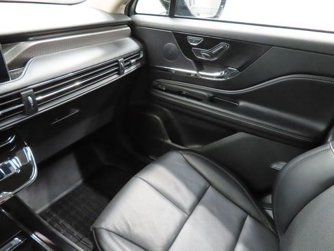 Used 2026 Lincoln Corsair Reserve AWD/4WD image 35