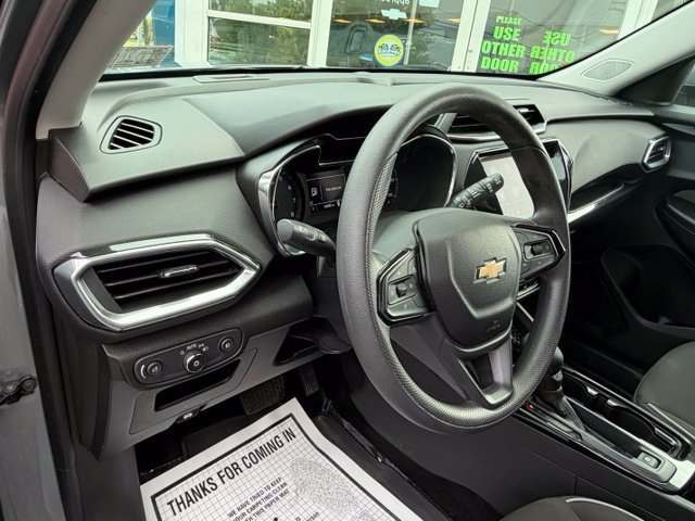 Certified 2023 Chevrolet TrailBlazer LT w/ Convenience Package FWD image 31