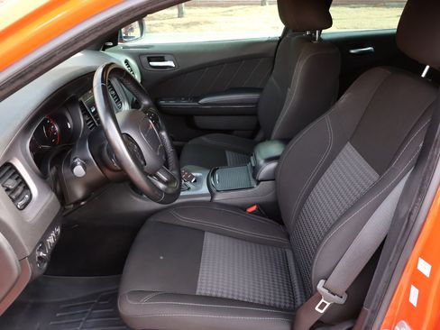 Used 2023 Dodge Charger SXT w/ Blacktop Package image 10