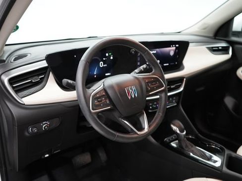 Used 2024 Buick Encore GX Avenir w/ Avenir Convenience Package AWD/4WD image 15