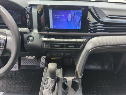 Used 2026 Toyota Camry SE w/ Convenience Package FWD image 24