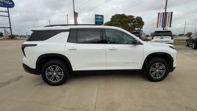 Certified 2026 Chevrolet Traverse LT w/ Driver Confidence Package FWD image 9