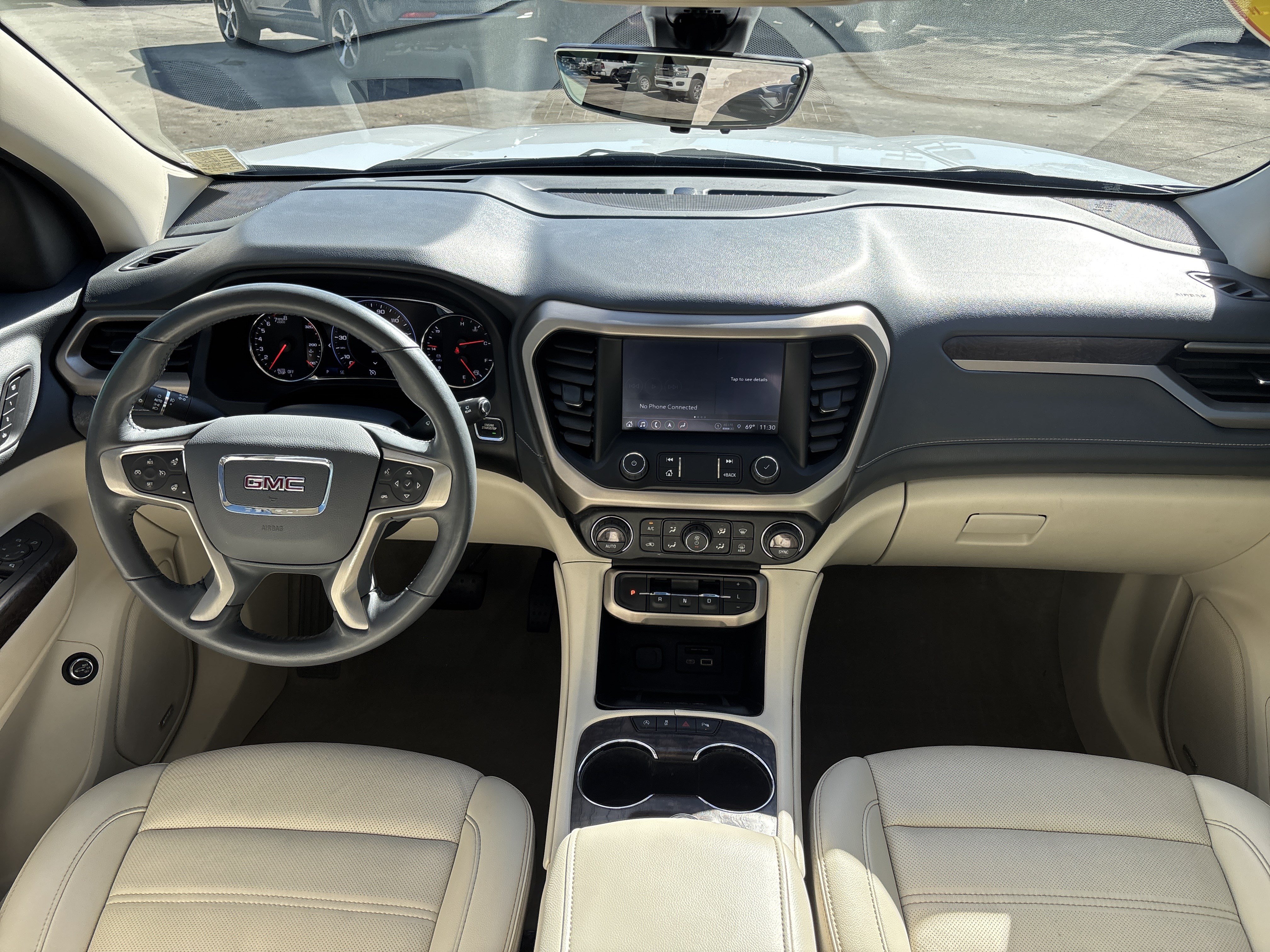 Used 2022 GMC Acadia Denali w/ Denali Ultimate Package FWD image 18