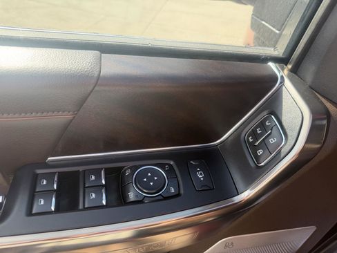 Used 2023 Ford F350 King Ranch image 11