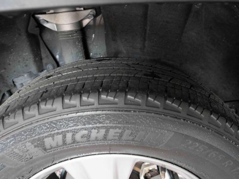 Certified 2025 Toyota RAV4 XLE AWD/4WD image 30