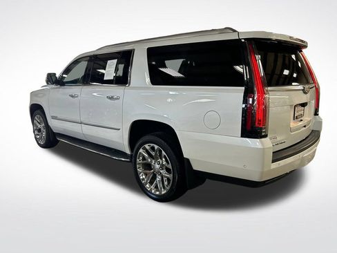 Used 2019 Cadillac Escalade ESV Premium Luxury AWD/4WD image 3