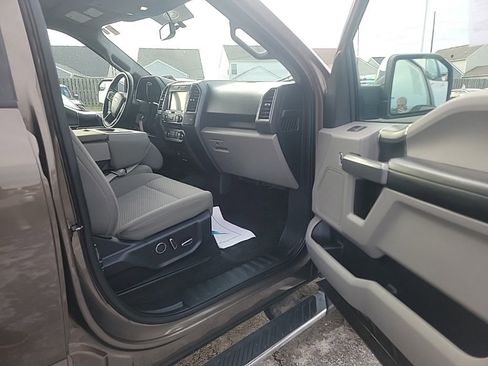 Used 2017 Ford F150 XLT w/ Equipment Group 302A Luxury image 34