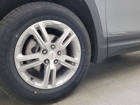 Used 2021 GMC Terrain SLE FWD image 31