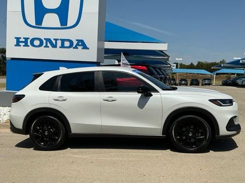 Certified 2024 Honda HR-V Sport image 2