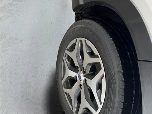 Used 2020 Subaru Forester Premium image 10