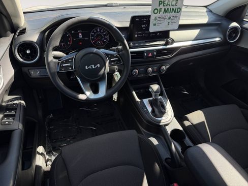 Used 2022 Kia Forte LXS w/ LXS Technology Package FWD image 15