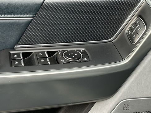 Used 2023 Ford F150 Limited image 16