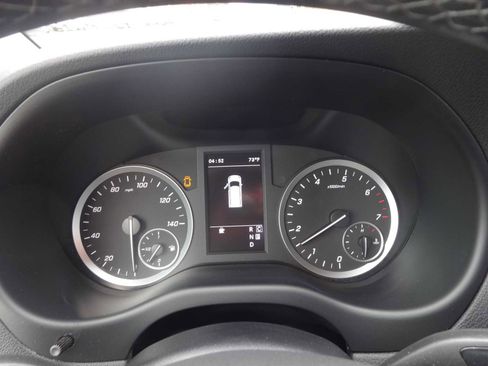 Used 2021 Mercedes-Benz Metris image 15