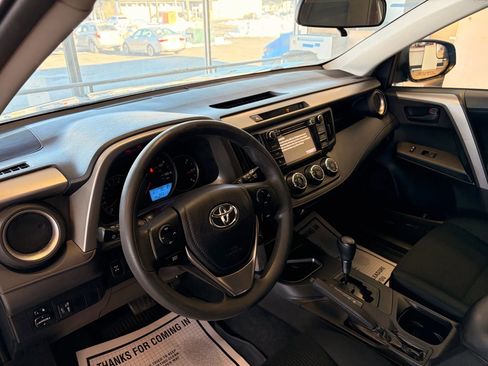 Used 2016 Toyota RAV4 LE image 11