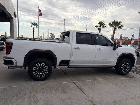 Used 2025 GMC Sierra 2500 Denali Ultimate AWD/4WD image 8