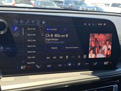 Used 2024 Chevrolet Traverse LT AWD/4WD image 21